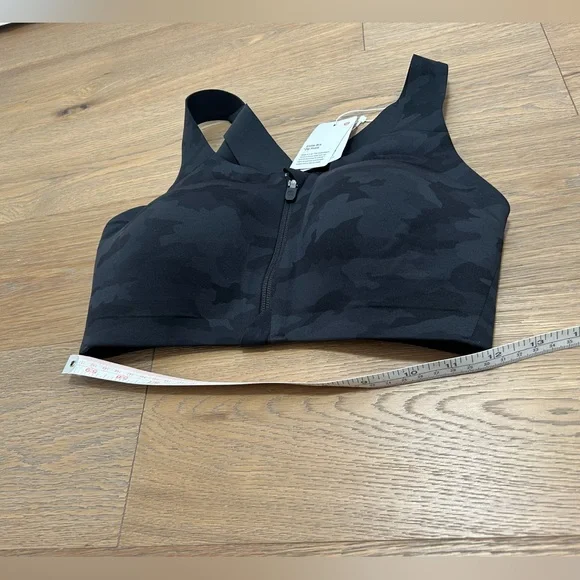 32D Lululemon Enlite Bra
